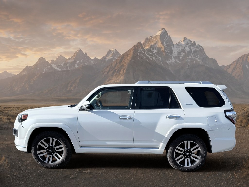 2018 Super White /Black Graphite Toyota 4Runner SR5 (JTEBU5JR2J5) with an V6, 4.0L engine, 5-speed automatic transmission, located at 1175 N Woodruff Ave, Idaho Falls, ID, 83401, 43.506901, -111.999657 - <b>Vehicle Details</b><br>Built for drivers who want capability, comfort, and proven Toyota durability, this pre-owned 2018 Toyota 4Runner is a standout SUV ready for Idaho adventures. Equipped with 4WD and a strong V6 4.0L gasoline engine, it delivers the power and confidence needed for daily drivi- Photo#1