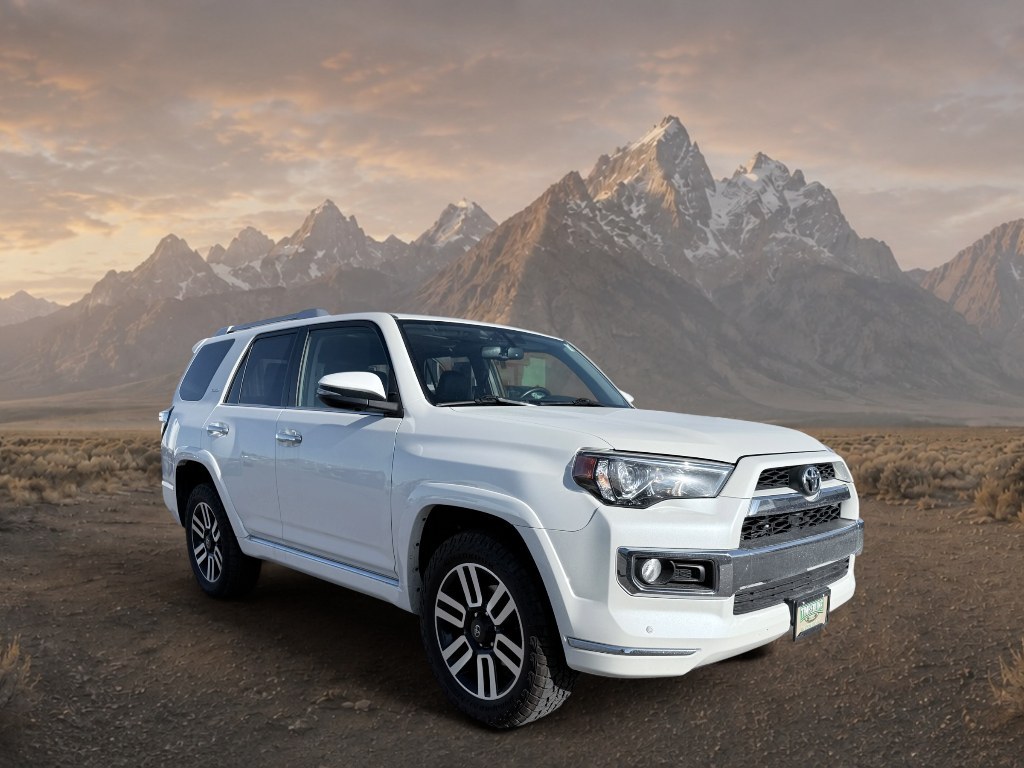 2018 Super White /Black Graphite Toyota 4Runner SR5 (JTEBU5JR2J5) with an V6, 4.0L engine, 5-speed automatic transmission, located at 1175 N Woodruff Ave, Idaho Falls, ID, 83401, 43.506901, -111.999657 - <b>Vehicle Details</b><br>Built for drivers who want capability, comfort, and proven Toyota durability, this pre-owned 2018 Toyota 4Runner is a standout SUV ready for Idaho adventures. Equipped with 4WD and a strong V6 4.0L gasoline engine, it delivers the power and confidence needed for daily drivi- Photo#6