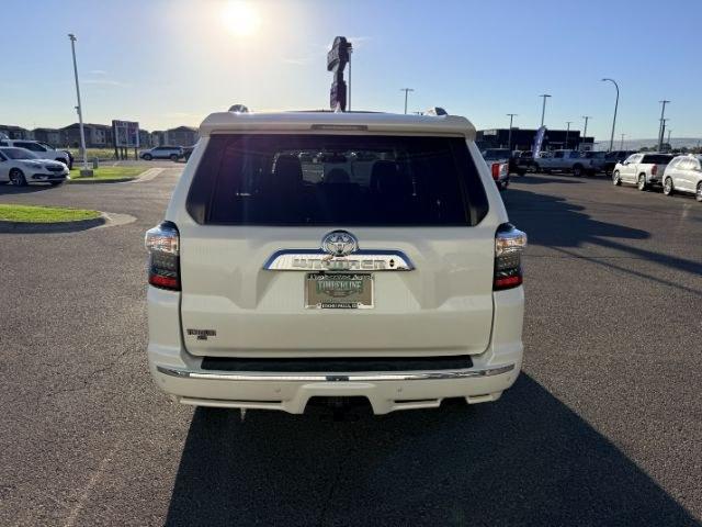 2018 WHITE /Black Graphite Toyota 4Runner LIMITED (JTEBU5JR2J5) with an 4L V-6 DOHC engine, AUTOMATIC transmission, located at 1235 N Woodruff Ave., Idaho Falls, 83401, (208) 523-1053, 43.507172, -112.000488 - At Timberline Auto, finding a great deal on your next vehicle is always easy! Our experienced sales staff goal is to help find you the right vehicle at the right price! Our knowledgeable finance department has options for almost any credit score. We offer extended service contract options to prot- Photo#33