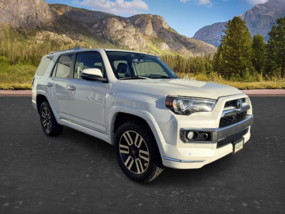 2018 WHITE /Black Graphite Toyota 4Runner LIMITED (JTEBU5JR2J5) with an 4L V-6 DOHC engine, AUTOMATIC transmission, located at 1235 N Woodruff Ave., Idaho Falls, 83401, (208) 523-1053, 43.507172, -112.000488 - At Timberline Auto, finding a great deal on your next vehicle is always easy! Our experienced sales staff goal is to help find you the right vehicle at the right price! Our knowledgeable finance department has options for almost any credit score. We offer extended service contract options to prot- Photo#9