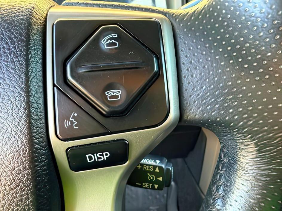 2018 WHITE /Black Graphite Toyota 4Runner LIMITED (JTEBU5JR2J5) with an 4L V-6 DOHC engine, AUTOMATIC transmission, located at 1235 N Woodruff Ave., Idaho Falls, 83401, (208) 523-1053, 43.507172, -112.000488 - At Timberline Auto, finding a great deal on your next vehicle is always easy! Our experienced sales staff goal is to help find you the right vehicle at the right price! Our knowledgeable finance department has options for almost any credit score. We offer extended service contract options to prot- Photo#21