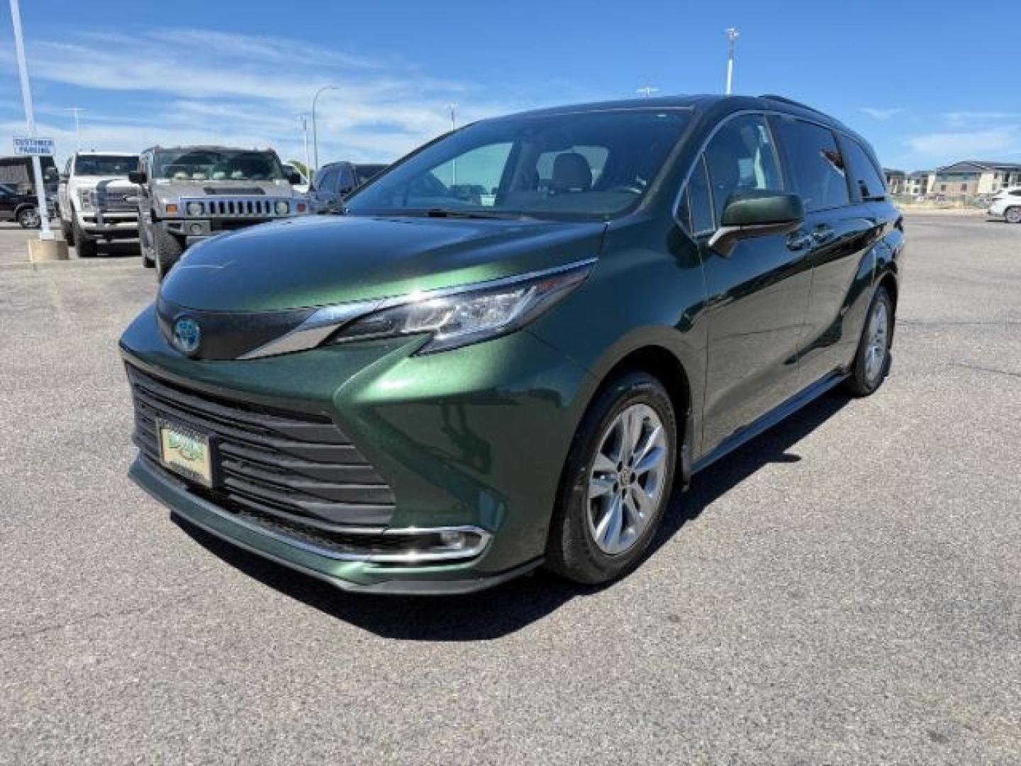 2022 GREEN /Graphite Toyota Sienna (5TDJSKFC1NS) with an Dynamic Force 25L I-4 portdirect injection engine, Automatic transmission, located at 1175 N Woodruff Ave, Idaho Falls, ID, 83401, 43.506901, -111.999657 - At Timberline Auto, finding a great deal on your next vehicle is always easy! Our experienced sales staff goal is to help find you the right vehicle at the right price! Our knowledgeable finance department has options for almost any credit score. We offer extended service contract options to prot- Photo#32