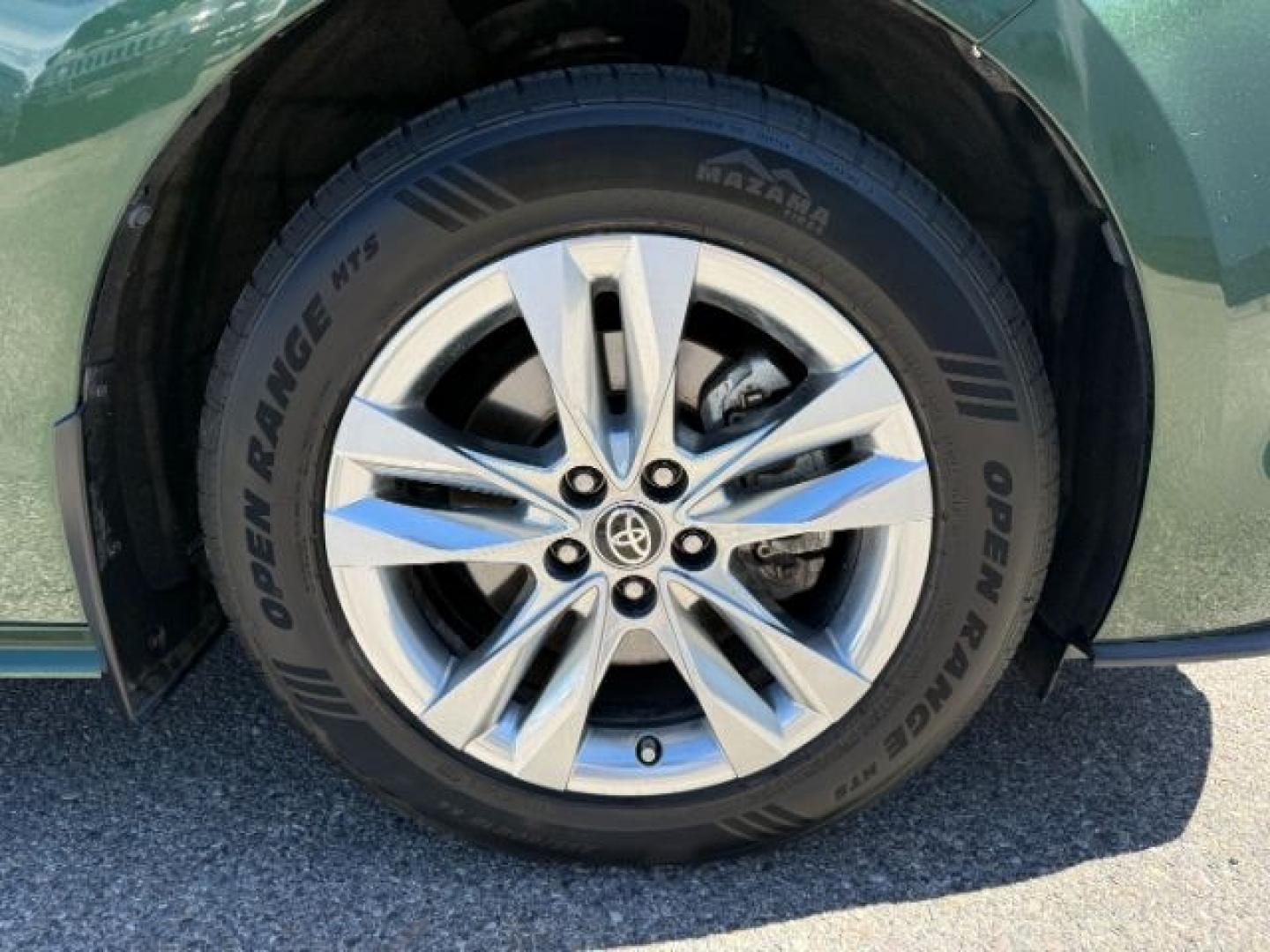 2022 GREEN /Graphite Toyota Sienna (5TDJSKFC1NS) with an Dynamic Force 25L I-4 portdirect injection engine, Automatic transmission, located at 1175 N Woodruff Ave, Idaho Falls, ID, 83401, 43.506901, -111.999657 - At Timberline Auto, finding a great deal on your next vehicle is always easy! Our experienced sales staff goal is to help find you the right vehicle at the right price! Our knowledgeable finance department has options for almost any credit score. We offer extended service contract options to prot- Photo#45