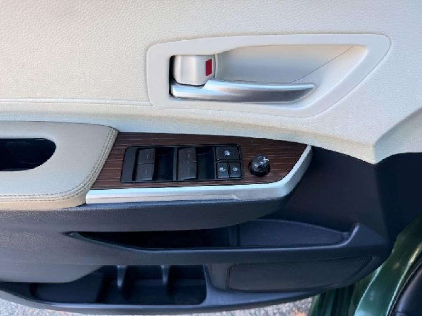2022 GREEN /Graphite Toyota Sienna (5TDJSKFC1NS) with an Dynamic Force 25L I-4 portdirect injection engine, Automatic transmission, located at 1175 N Woodruff Ave, Idaho Falls, ID, 83401, 43.506901, -111.999657 - At Timberline Auto, finding a great deal on your next vehicle is always easy! Our experienced sales staff goal is to help find you the right vehicle at the right price! Our knowledgeable finance department has options for almost any credit score. We offer extended service contract options to prot- Photo#59
