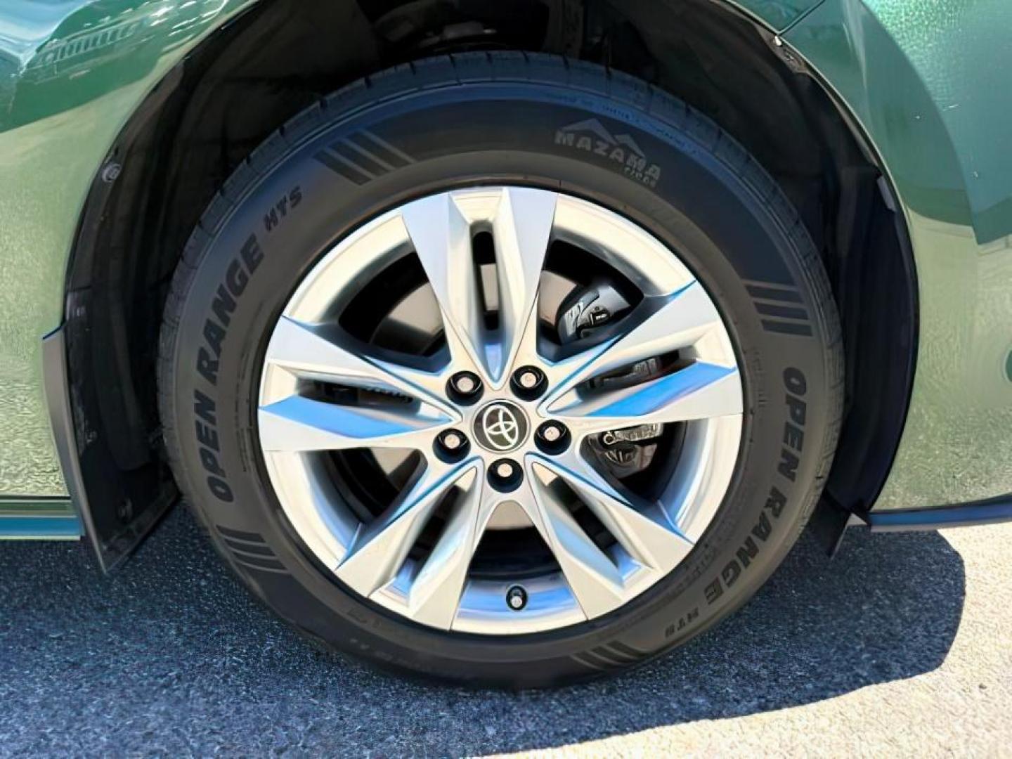 2022 GREEN /Graphite Toyota Sienna (5TDJSKFC1NS) with an Dynamic Force 25L I-4 portdirect injection engine, Automatic transmission, located at 1175 N Woodruff Ave, Idaho Falls, ID, 83401, 43.506901, -111.999657 - At Timberline Auto, finding a great deal on your next vehicle is always easy! Our experienced sales staff goal is to help find you the right vehicle at the right price! Our knowledgeable finance department has options for almost any credit score. We offer extended service contract options to prot- Photo#13