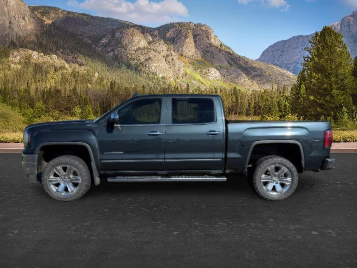 2018 GMC Sierra 4WD Crew Cab Short Box SLT's photo