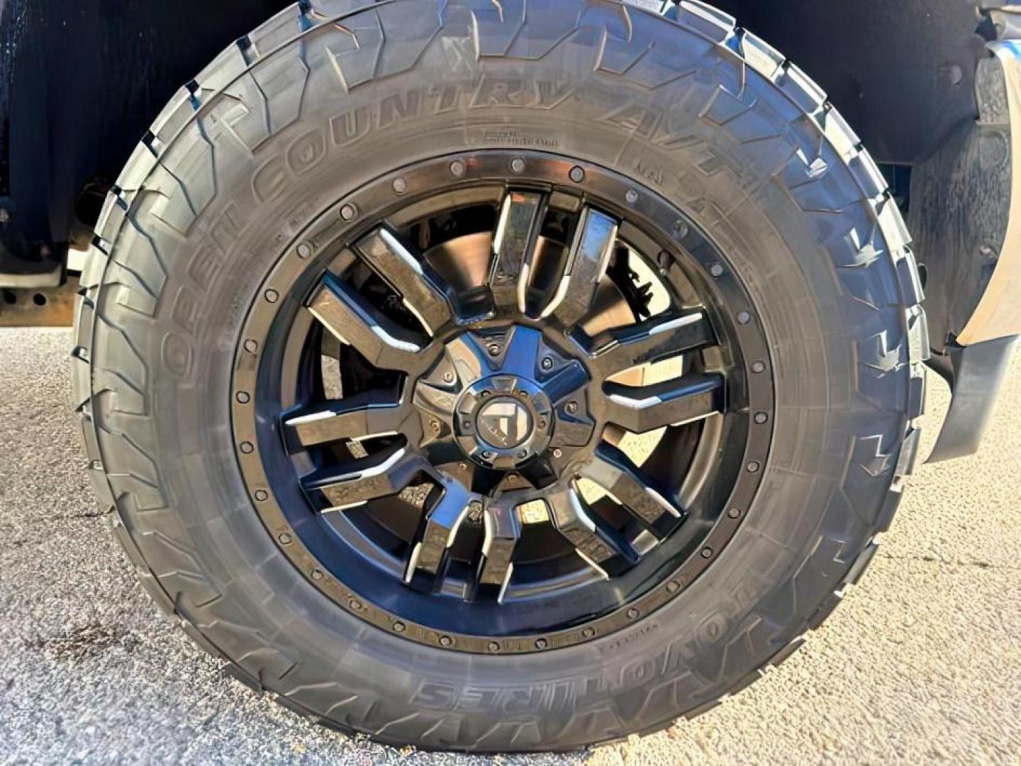 2017 BLACK /Black Ford F-350 (1FT8W3BT0HE) with an Powerstroke 67L V-8 diesel direct injection engine, Automatic transmission, located at 1175 N Woodruff Ave, Idaho Falls, ID, 83401, 43.506901, -111.999657 - At Timberline Auto, finding a great deal on your next vehicle is always easy! Our experienced sales staff goal is to help find you the right vehicle at the right price! Our knowledgeable finance department has options for almost any credit score. We offer extended service contract options to prot- Photo#11