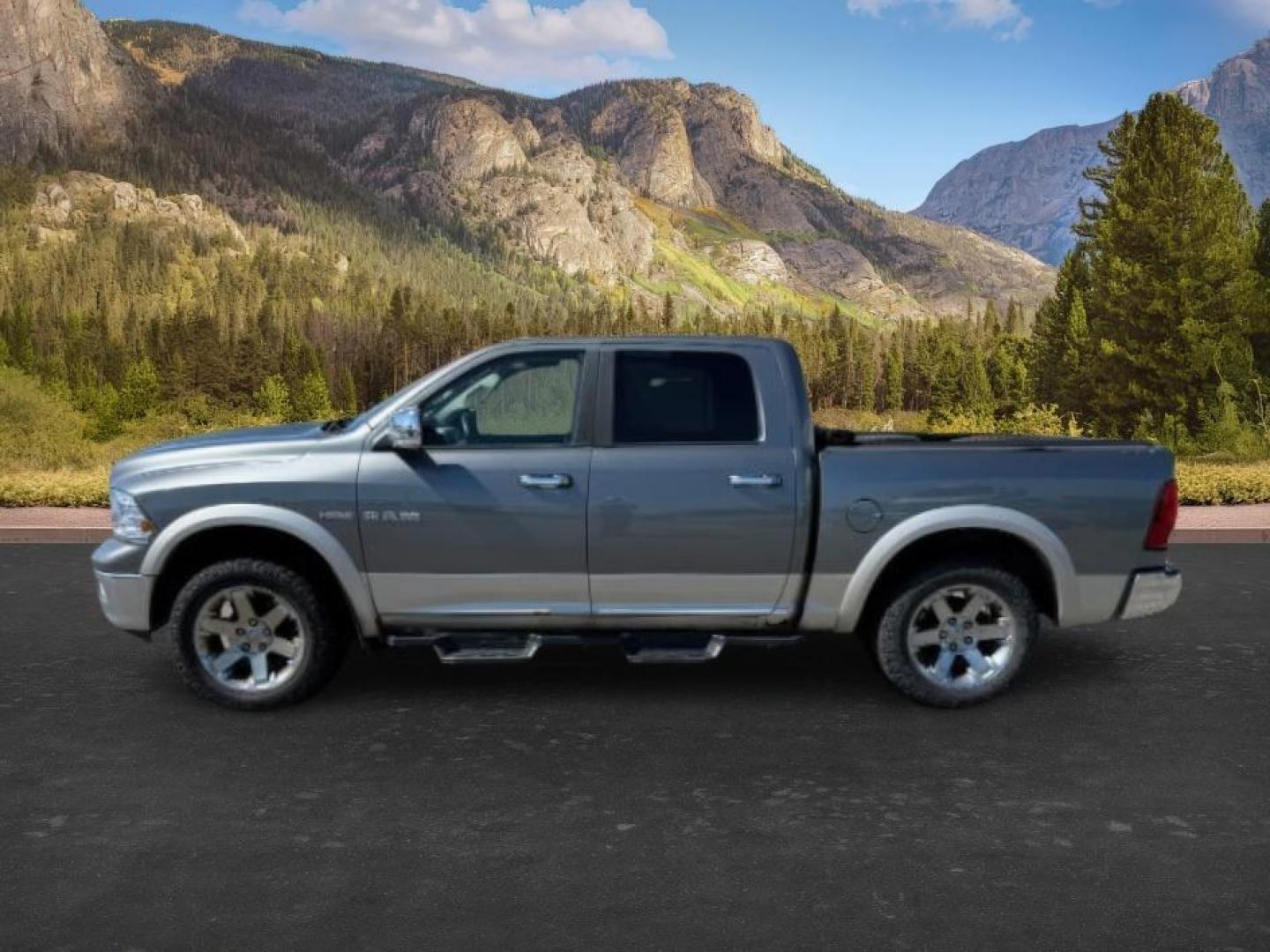 2009 GRAY /Dark Slate Dodge Ram 1500 (1D3HV13T79S) with an HEMI 57L V-8 variable valve control engine, Automatic transmission, located at 1175 N Woodruff Ave, Idaho Falls, ID, 83401, 43.506901, -111.999657 - At Timberline Auto, finding a great deal on your next vehicle is always easy! Our experienced sales staff goal is to help find you the right vehicle at the right price! Our knowledgeable finance department has options for almost any credit score. We offer extended service contract options to prot - Photo#1