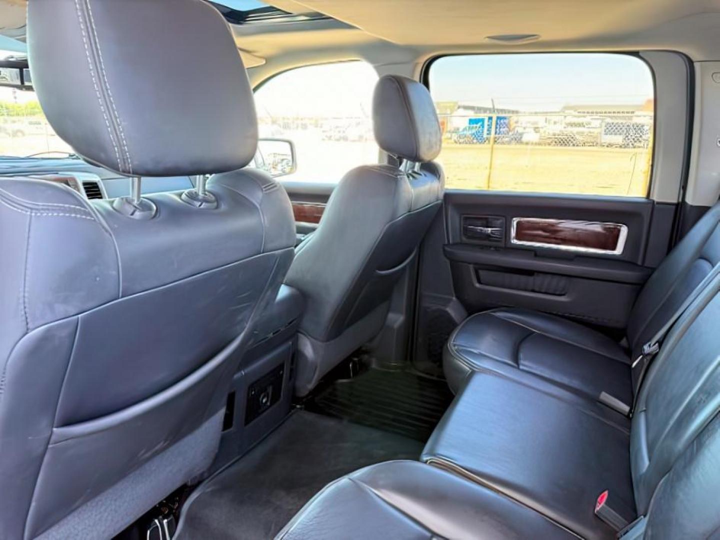 2009 GRAY /Dark Slate Dodge Ram 1500 (1D3HV13T79S) with an HEMI 57L V-8 variable valve control engine, Automatic transmission, located at 1175 N Woodruff Ave, Idaho Falls, ID, 83401, 43.506901, -111.999657 - At Timberline Auto, finding a great deal on your next vehicle is always easy! Our experienced sales staff goal is to help find you the right vehicle at the right price! Our knowledgeable finance department has options for almost any credit score. We offer extended service contract options to prot - Photo#20