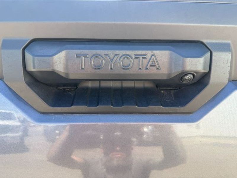 2022 Magnetic Gray Metallic /Black Toyota Tundra SR5 (5TFLA5DB5NX) with an V6, 3.5L (3445 cc) engine, 10-speed automatic transmission, located at 1175 N Woodruff Ave, Idaho Falls, ID, 83401, 43.506901, -111.999657 - <b>Vehicle Details</b><br>Take command of the road in this 2022 Toyota Tundra SR5, a rugged and refined full-size pickup now available in Idaho Falls, ID. With just 47,166 miles, this Toyota Tundra delivers the strong capability, modern comfort, and proven Toyota durability drivers want in a dependa- Photo#8