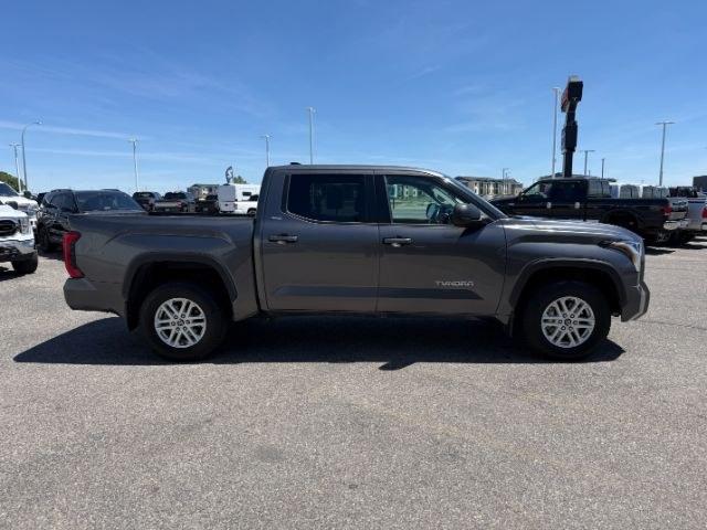2022 GRAY /Black Toyota Tundra SR5 (5TFLA5DB5NX) with an I-FORCE 3.4L V-6 port/direct injection engine, AUTOMATIC transmission, located at 1235 N Woodruff Ave., Idaho Falls, 83401, (208) 523-1053, 43.507172, -112.000488 - At Timberline Auto, finding a great deal on your next vehicle is always easy! Our experienced sales staff goal is to help find you the right vehicle at the right price! Our knowledgeable finance department has options for almost any credit score. We offer extended service contract options to prot- Photo#35