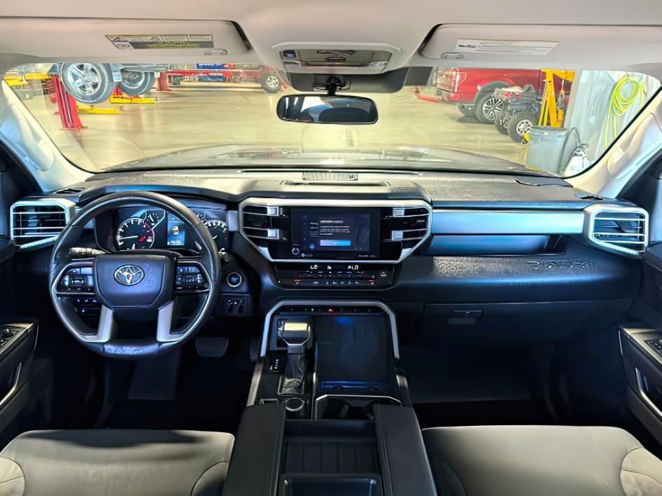 2022 GRAY /Black Toyota Tundra SR5 (5TFLA5DB5NX) with an I-FORCE 3.4L V-6 port/direct injection engine, AUTOMATIC transmission, located at 1235 N Woodruff Ave., Idaho Falls, 83401, (208) 523-1053, 43.507172, -112.000488 - At Timberline Auto, finding a great deal on your next vehicle is always easy! Our experienced sales staff goal is to help find you the right vehicle at the right price! Our knowledgeable finance department has options for almost any credit score. We offer extended service contract options to prot- Photo#24