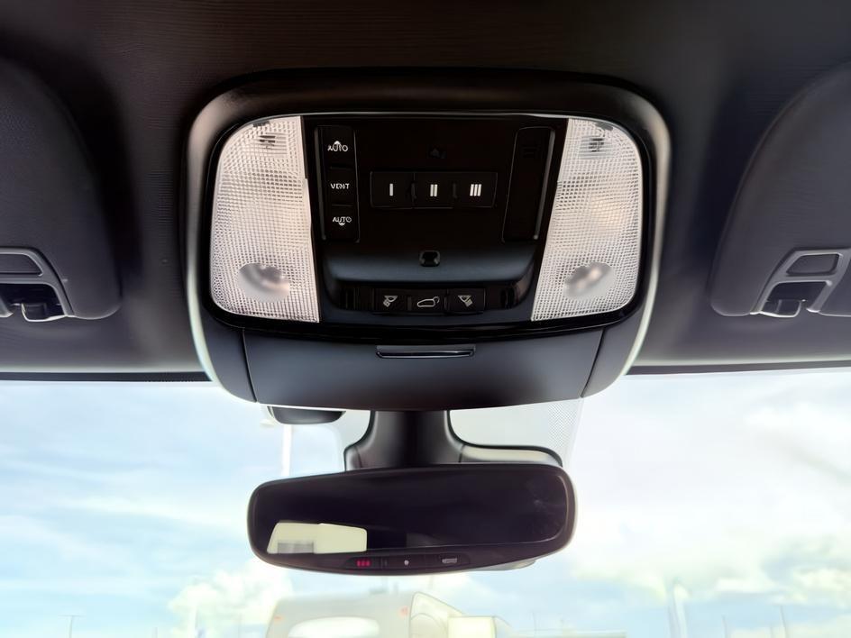 2025 BLUE /Black Dodge Durango (1C4SDJCT9SC) with an HEMI 57L V-8 variable valve control engine, Automatic transmission, located at 1175 N Woodruff Ave, Idaho Falls, ID, 83401, 43.506901, -111.999657 - At Timberline Auto, finding a great deal on your next vehicle is always easy! Our experienced sales staff goal is to help find you the right vehicle at the right price! Our knowledgeable finance department has options for almost any credit score. We offer extended service contract options to prot- Photo#23