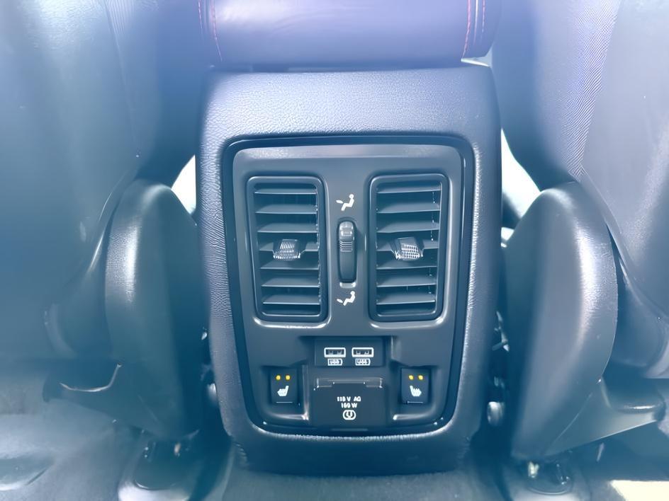 2025 BLUE /Black Dodge Durango (1C4SDJCT9SC) with an HEMI 57L V-8 variable valve control engine, Automatic transmission, located at 1175 N Woodruff Ave, Idaho Falls, ID, 83401, 43.506901, -111.999657 - At Timberline Auto, finding a great deal on your next vehicle is always easy! Our experienced sales staff goal is to help find you the right vehicle at the right price! Our knowledgeable finance department has options for almost any credit score. We offer extended service contract options to prot- Photo#29