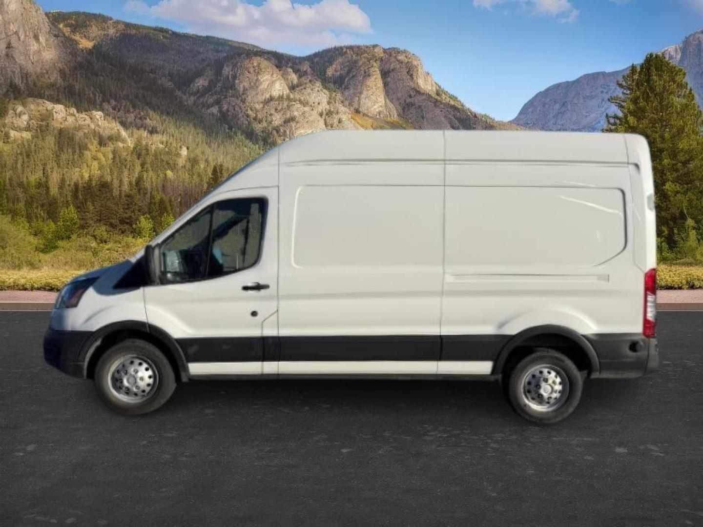 2025 Ford Transit's photo