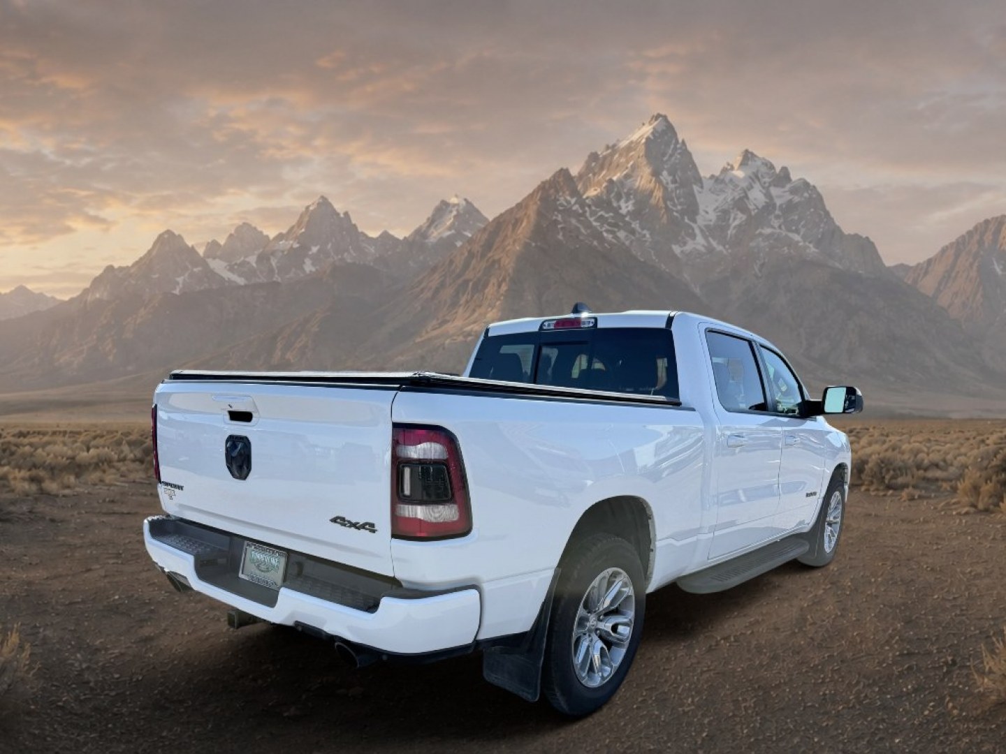 2019 WHITE /Black Ram 1500 Sport (1C6SRFTT9KN) with an V8, 5.7L engine, 8-speed automatic transmission, located at 1175 N Woodruff Ave, Idaho Falls, ID, 83401, 43.506901, -111.999657 - <b>Vehicle Details</b><br>Discover rugged capability and premium comfort in this pre-owned 2019 Ram 1500 Sport 4WD, now available in Idaho Falls, ID. Powered by a strong V8 5.7L gasoline engine, this full-size pickup delivers confident performance for towing, hauling, and everyday driving, while the- Photo#4