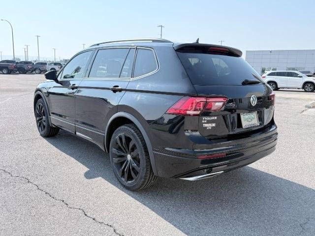 2021 BLACK /LEATHER Volkswagen Tiguan SE R-LINE (3VV2B7AX8MM) with an 2.0 TURBO engine, AUTOMATIC transmission, located at 1235 N Woodruff Ave., Idaho Falls, 83401, (208) 523-1053, 43.507172, -112.000488- Photo#31