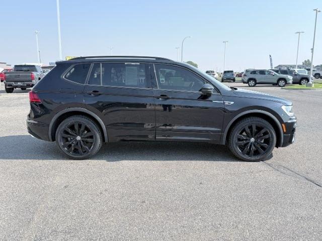 2021 BLACK /LEATHER Volkswagen Tiguan SE R-LINE (3VV2B7AX8MM) with an 2.0 TURBO engine, AUTOMATIC transmission, located at 1235 N Woodruff Ave., Idaho Falls, 83401, (208) 523-1053, 43.507172, -112.000488- Photo#37