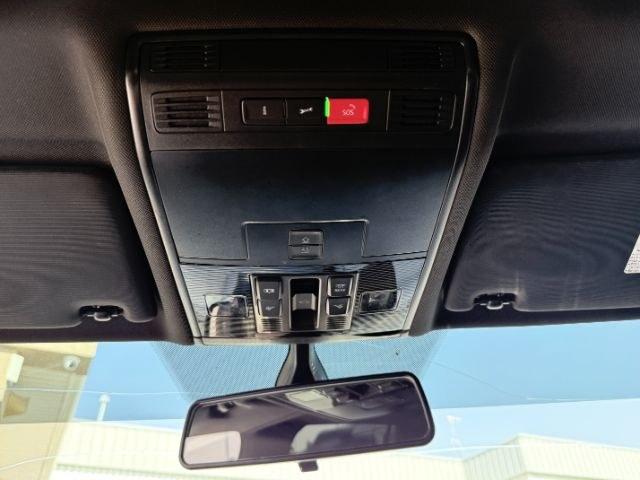 2021 BLACK /LEATHER Volkswagen Tiguan SE R-LINE (3VV2B7AX8MM) with an 2.0 TURBO engine, AUTOMATIC transmission, located at 1235 N Woodruff Ave., Idaho Falls, 83401, (208) 523-1053, 43.507172, -112.000488- Photo#49