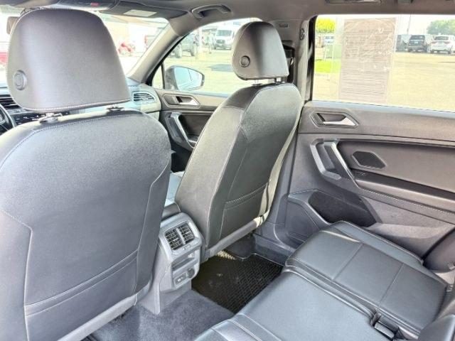2021 BLACK /LEATHER Volkswagen Tiguan SE R-LINE (3VV2B7AX8MM) with an 2.0 TURBO engine, AUTOMATIC transmission, located at 1235 N Woodruff Ave., Idaho Falls, 83401, (208) 523-1053, 43.507172, -112.000488- Photo#56
