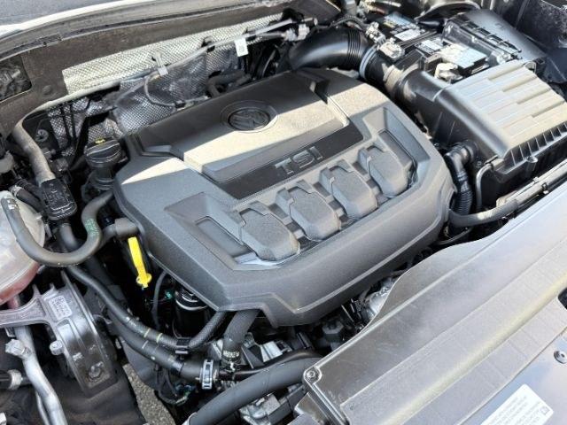 2021 BLACK /LEATHER Volkswagen Tiguan SE R-LINE (3VV2B7AX8MM) with an 2.0 TURBO engine, AUTOMATIC transmission, located at 1235 N Woodruff Ave., Idaho Falls, 83401, (208) 523-1053, 43.507172, -112.000488- Photo#57