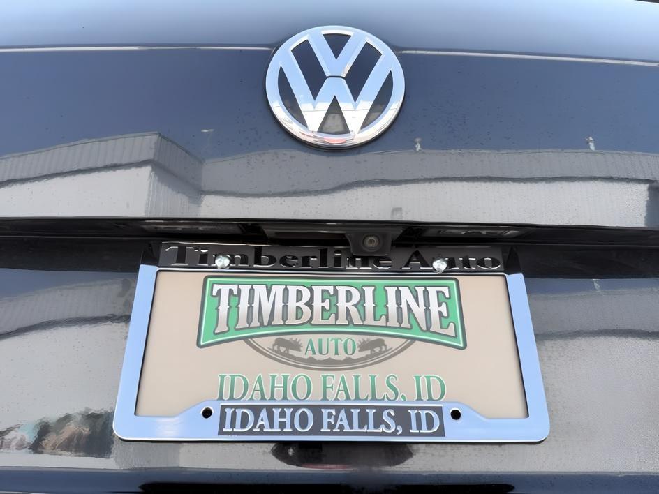2021 BLACK /LEATHER Volkswagen Tiguan SE R-LINE (3VV2B7AX8MM) with an 2.0 TURBO engine, AUTOMATIC transmission, located at 1235 N Woodruff Ave., Idaho Falls, 83401, (208) 523-1053, 43.507172, -112.000488- Photo#4
