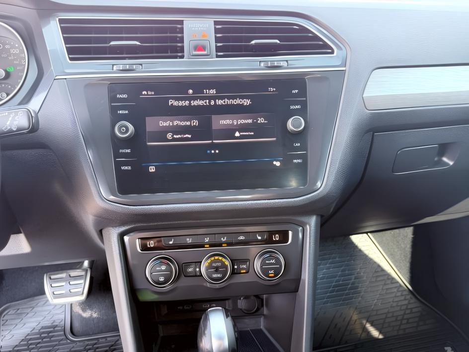 2021 BLACK /LEATHER Volkswagen Tiguan SE R-LINE (3VV2B7AX8MM) with an 2.0 TURBO engine, AUTOMATIC transmission, located at 1235 N Woodruff Ave., Idaho Falls, 83401, (208) 523-1053, 43.507172, -112.000488- Photo#16
