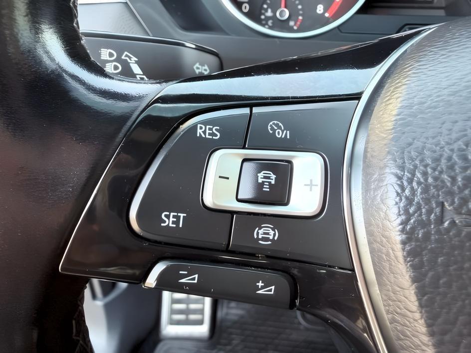 2021 BLACK /LEATHER Volkswagen Tiguan SE R-LINE (3VV2B7AX8MM) with an 2.0 TURBO engine, AUTOMATIC transmission, located at 1235 N Woodruff Ave., Idaho Falls, 83401, (208) 523-1053, 43.507172, -112.000488- Photo#22