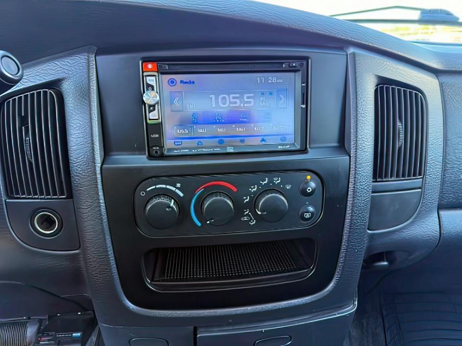 2004 GREEN /Dark Slate Gray Dodge Ram 2500 SLT (3D7KU28C14G) with an Cummins 5.9L I-6 diesel direct injection engine, AUTOMATIC transmission, located at 1235 N Woodruff Ave., Idaho Falls, 83401, (208) 523-1053, 43.507172, -112.000488 - At Timberline Auto, finding a great deal on your next vehicle is always easy! Our experienced sales staff goal is to help find you the right vehicle at the right price! Our knowledgeable finance department has options for almost any credit score. We offer extended service contract options to prot- Photo#13