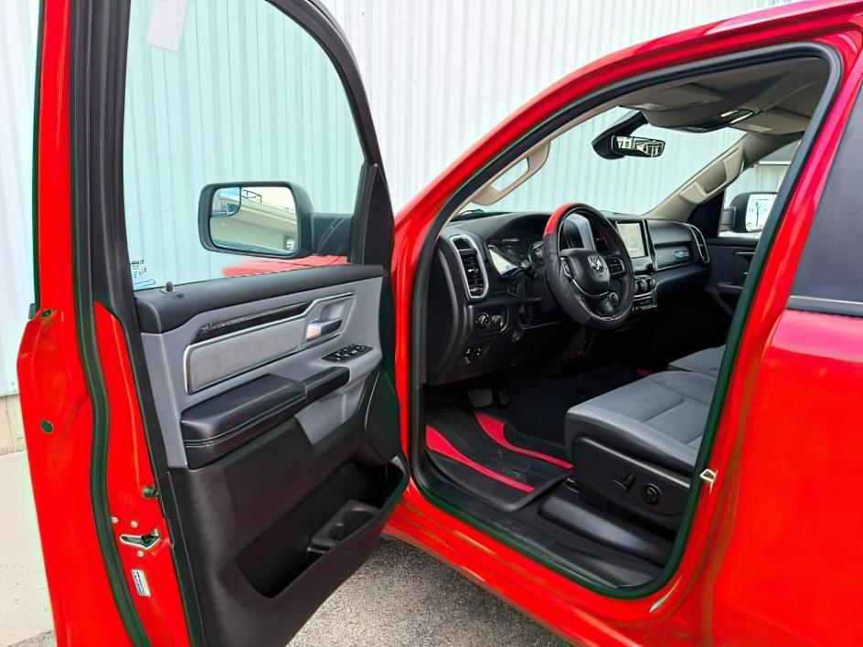 2019 RED /CLOTH Ram 1500 BIGHORN (1C6SRFFT9KN) with an 5.7L V8 eTORQUE engine, AUTOMATIC transmission, located at 1235 N Woodruff Ave., Idaho Falls, 83401, (208) 523-1053, 43.507172, -112.000488 - At Timberline Auto, finding a great deal on your next vehicle is always easy! Our experienced sales staff goal is to help find you the right vehicle at the right price! Our knowledgeable finance department has options for almost any credit score. We offer extended service contract options to prot- Photo#12