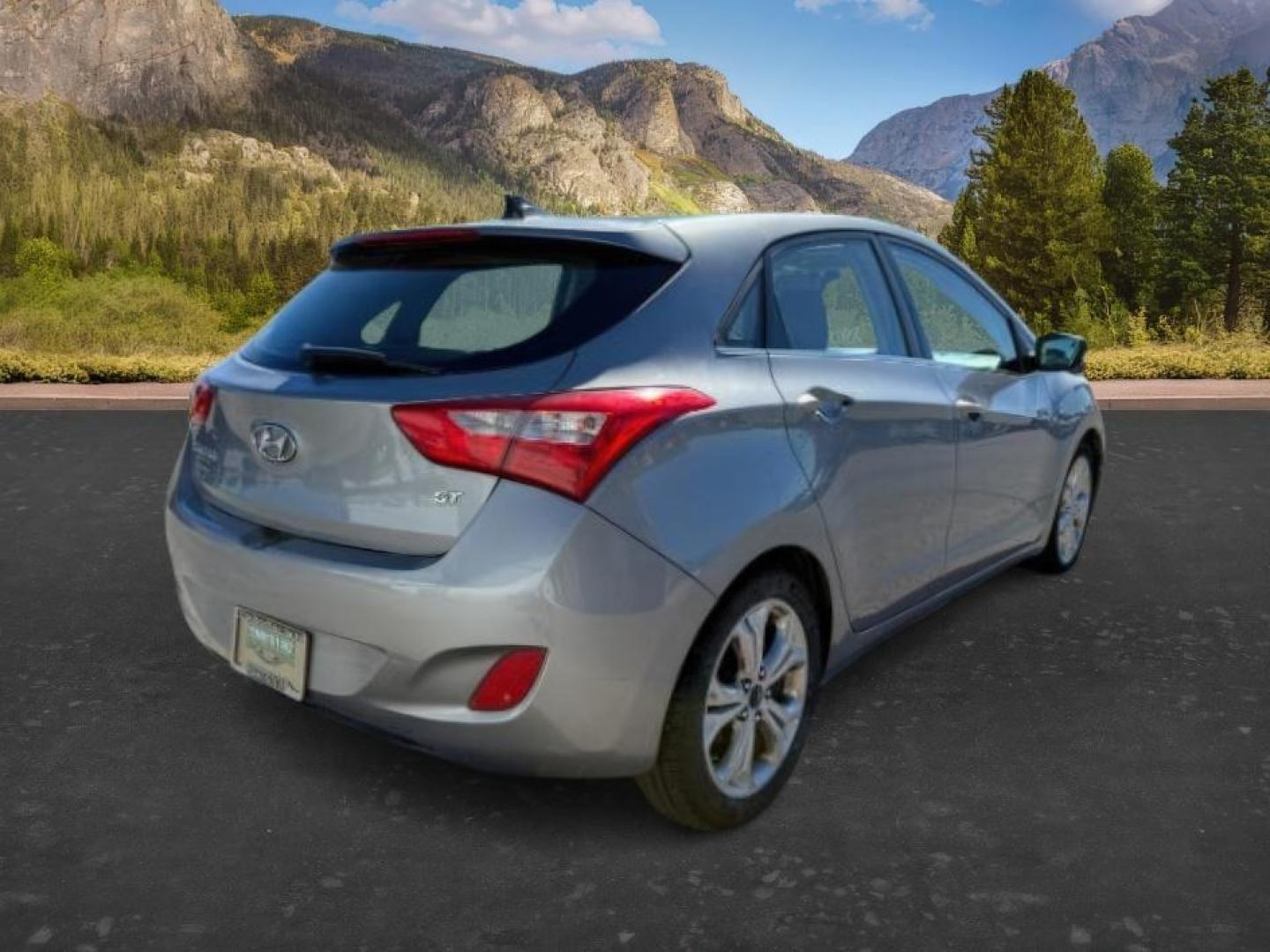 2013 SILVER /CLOTH Hyundai Elantra GT (KMHD35LE6DU) with an 18L I-4 DOHC engine, Manual transmission, located at 1175 N Woodruff Ave, Idaho Falls, ID, 83401, 43.506901, -111.999657- Photo#4