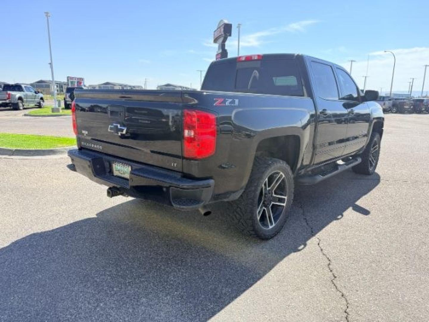 2018 Black /Jet Black Chevrolet Silverado 1500 (3GCUKREC5JG) with an 53L V8 VORTEC engine, Automatic transmission, located at 1175 N Woodruff Ave, Idaho Falls, ID, 83401, 43.506901, -111.999657 - At Timberline Auto, finding a great deal on your next vehicle is always easy! Our experienced sales staff goal is to help find you the right vehicle at the right price! Our knowledgeable finance department has options for almost any credit score. We offer extended service contract options to prot- Photo#34