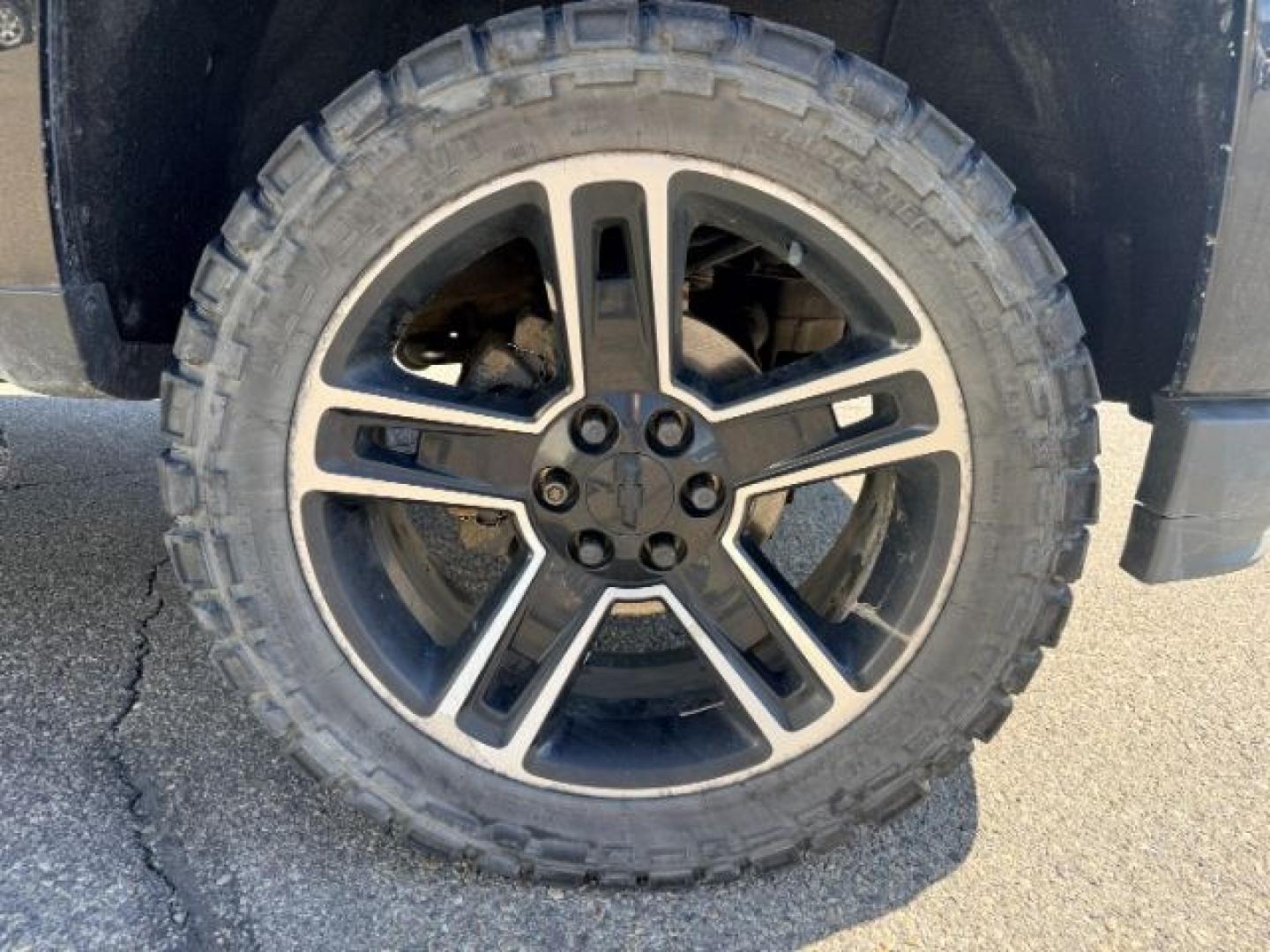 2018 Black /Jet Black Chevrolet Silverado 1500 (3GCUKREC5JG) with an 53L V8 VORTEC engine, Automatic transmission, located at 1175 N Woodruff Ave, Idaho Falls, ID, 83401, 43.506901, -111.999657 - At Timberline Auto, finding a great deal on your next vehicle is always easy! Our experienced sales staff goal is to help find you the right vehicle at the right price! Our knowledgeable finance department has options for almost any credit score. We offer extended service contract options to prot- Photo#39
