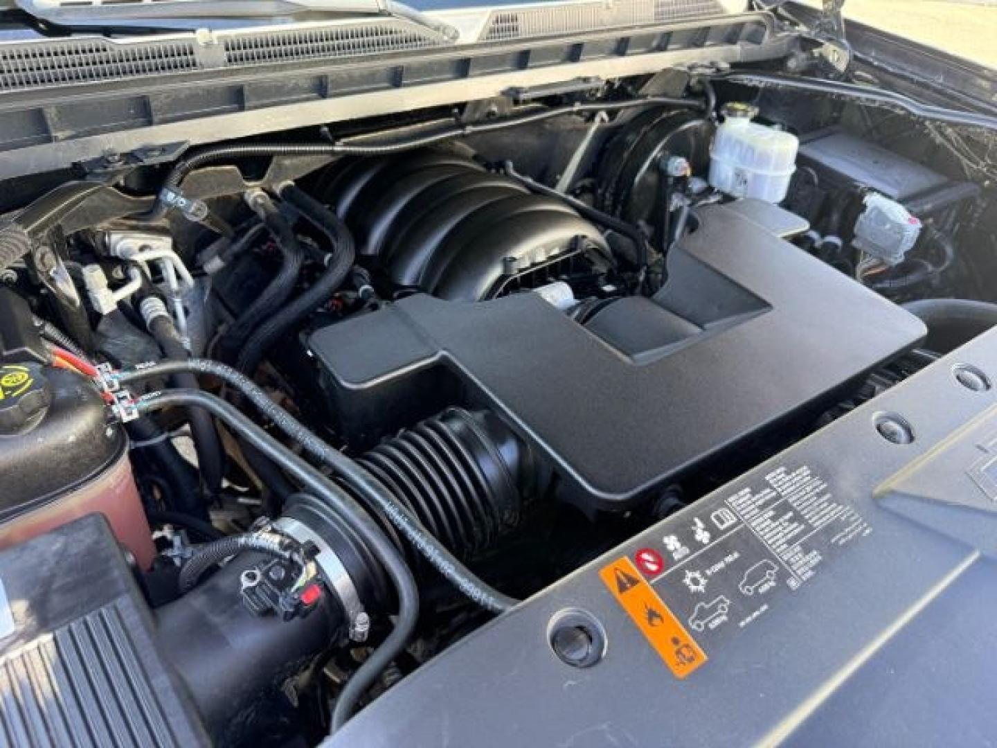 2018 Black /Jet Black Chevrolet Silverado 1500 (3GCUKREC5JG) with an 53L V8 VORTEC engine, Automatic transmission, located at 1175 N Woodruff Ave, Idaho Falls, ID, 83401, 43.506901, -111.999657 - At Timberline Auto, finding a great deal on your next vehicle is always easy! Our experienced sales staff goal is to help find you the right vehicle at the right price! Our knowledgeable finance department has options for almost any credit score. We offer extended service contract options to prot- Photo#55