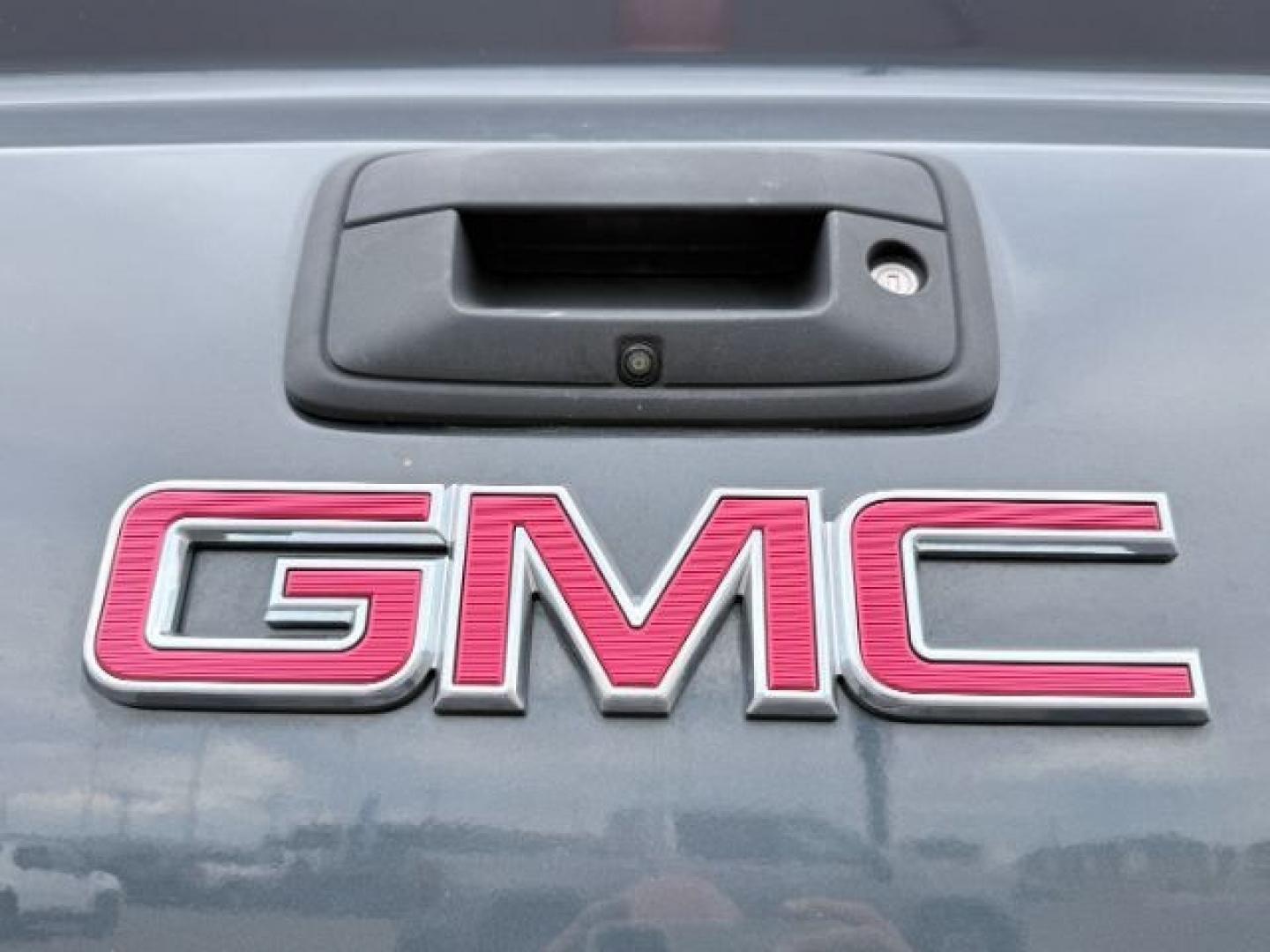 2017 GRAY /Jet Black GMC Sierra 1500 (3GTU2MEC8HG) with an EcoTec3 53L V-8 gasoline direct injection engine, Automatic transmission, located at 1175 N Woodruff Ave, Idaho Falls, ID, 83401, 43.506901, -111.999657- Photo#33