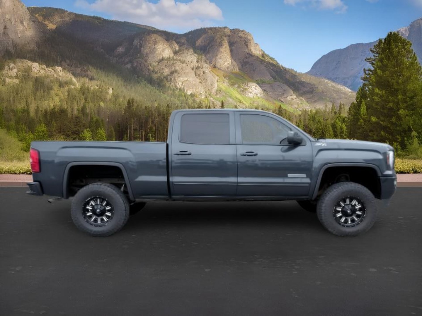 2017 GRAY /Jet Black GMC Sierra 1500 (3GTU2MEC8HG) with an EcoTec3 53L V-8 gasoline direct injection engine, Automatic transmission, located at 1175 N Woodruff Ave, Idaho Falls, ID, 83401, 43.506901, -111.999657- Photo#7
