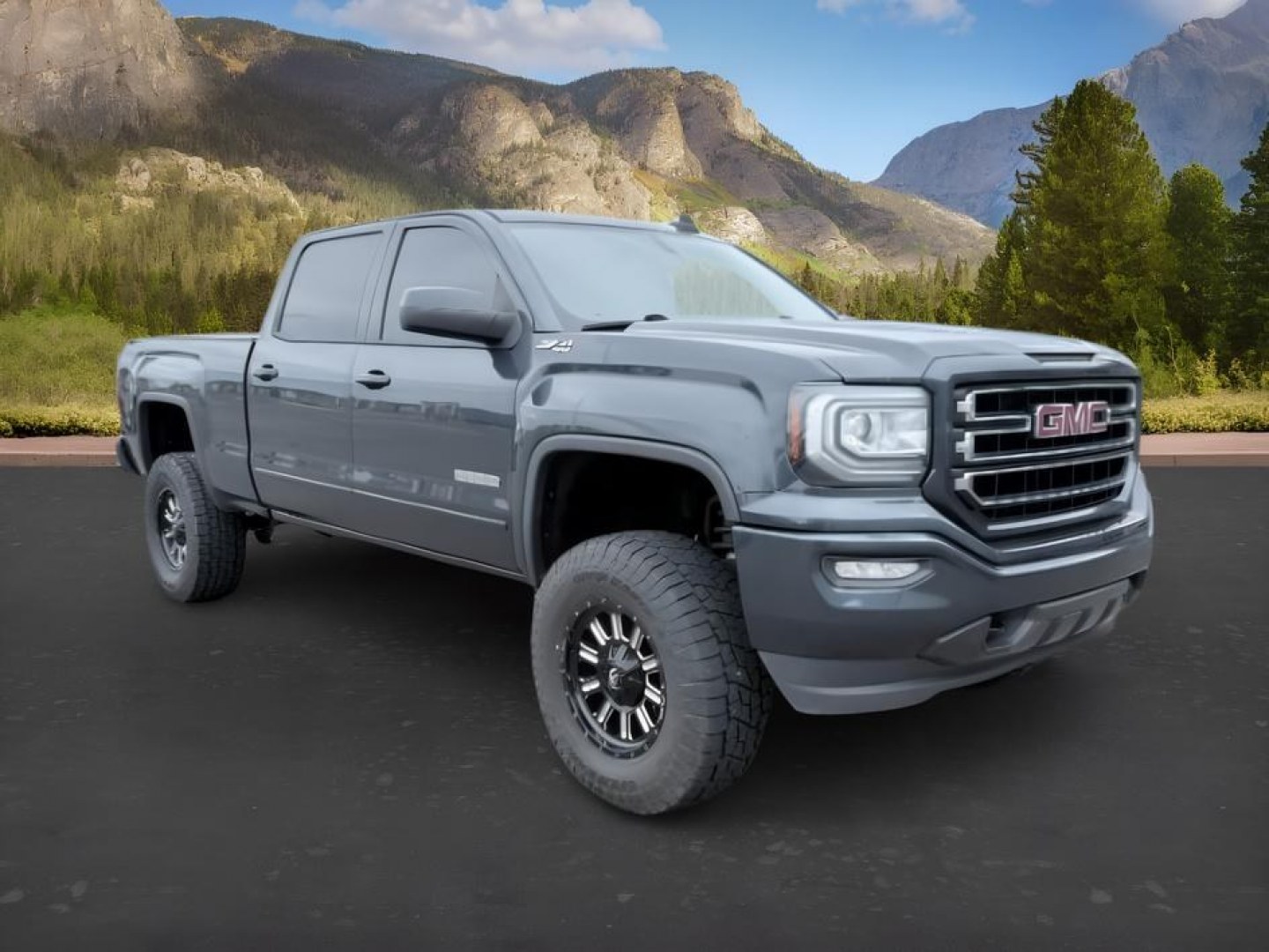 2017 GRAY /Jet Black GMC Sierra 1500 (3GTU2MEC8HG) with an EcoTec3 53L V-8 gasoline direct injection engine, Automatic transmission, located at 1175 N Woodruff Ave, Idaho Falls, ID, 83401, 43.506901, -111.999657- Photo#8