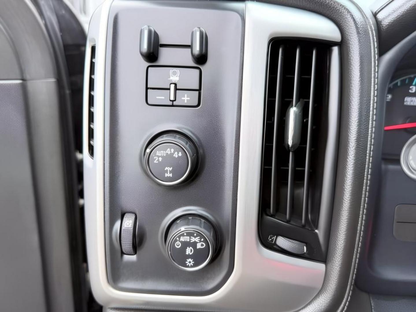 2017 GRAY /Jet Black GMC Sierra 1500 (3GTU2MEC8HG) with an EcoTec3 53L V-8 gasoline direct injection engine, Automatic transmission, located at 1175 N Woodruff Ave, Idaho Falls, ID, 83401, 43.506901, -111.999657- Photo#22
