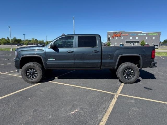 2017 GRAY /Jet Black GMC Sierra 1500 SLE (3GTU2MEC8HG) with an EcoTec3 5.3L V-8 gasoline direct injection engine, AUTOMATIC transmission, located at 1235 N Woodruff Ave., Idaho Falls, 83401, (208) 523-1053, 43.507172, -112.000488 - At Timberline Auto, finding a great deal on your next vehicle is always easy! Our experienced sales staff goal is to help find you the right vehicle at the right price! Our knowledgeable finance department has options for almost any credit score. We offer extended service contract options to prot - Photo#1