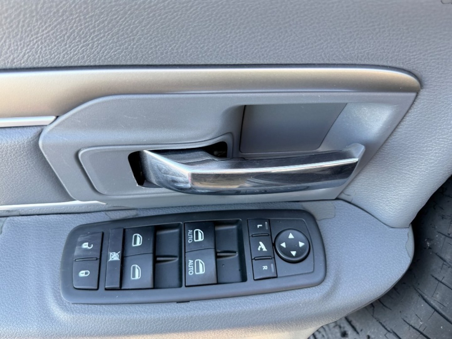 2014 BLACK /Diesel Gray/Black Ram 1500 Outdoorsman (1C6RR7LT9ES) with an V8, 5.7L engine, 8-speed automatic transmission, located at 1175 N Woodruff Ave, Idaho Falls, ID, 83401, 43.506901, -111.999657 - <b>Vehicle Details</b><br>This 2014 Ram 1500 Outdoorsman is a capable full-size pickup that blends rugged strength with everyday comfort. Equipped with 4WD and a powerful V8 5.7L gasoline engine, this truck is built to handle demanding work, weekend adventures, and Idaho's changing road conditions w- Photo#22