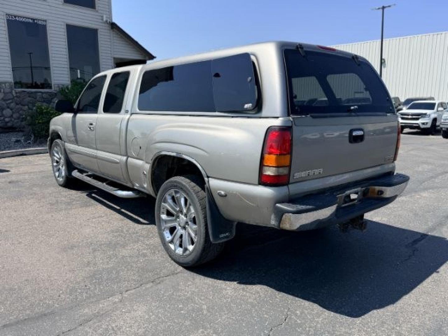 2003 Pewter Metallic /Stone Gray GMC Sierra 1500 (2GTFK69U031) with an Vortec 6L V-8 regular unleaded engine, Automatic transmission, located at 1175 N Woodruff Ave, Idaho Falls, ID, 83401, 43.506901, -111.999657- Photo#11