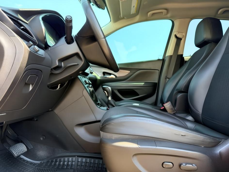 2018 GOLD /Ebony Buick Encore (KL4CJESB7JB) with an ECOTEC 14L I-4 DOHC engine, Automatic transmission, located at 1175 N Woodruff Ave, Idaho Falls, ID, 83401, 43.506901, -111.999657 - At Timberline Auto, finding a great deal on your next vehicle is always easy! Our experienced sales staff goal is to help find you the right vehicle at the right price! Our knowledgeable finance department has options for almost any credit score. We offer extended service contract options to prot- Photo#14