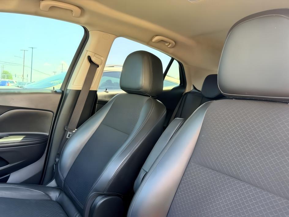 2018 GOLD /Ebony Buick Encore (KL4CJESB7JB) with an ECOTEC 14L I-4 DOHC engine, Automatic transmission, located at 1175 N Woodruff Ave, Idaho Falls, ID, 83401, 43.506901, -111.999657 - At Timberline Auto, finding a great deal on your next vehicle is always easy! Our experienced sales staff goal is to help find you the right vehicle at the right price! Our knowledgeable finance department has options for almost any credit score. We offer extended service contract options to prot- Photo#22
