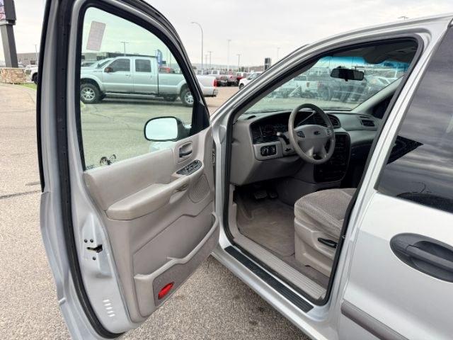 2001 SILVER /Medium Graphite Ford Windstar (2FMZA51451B) with an 38L V-6 regular unleaded engine, Automatic transmission, located at 1175 N Woodruff Ave, Idaho Falls, ID, 83401, 43.506901, -111.999657 - At Timberline Auto, finding a great deal on your next vehicle is always easy! Our experienced sales staff goal is to help find you the right vehicle at the right price! Our knowledgeable finance department has options for almost any credit score. We offer extended service contract options to prot- Photo#36