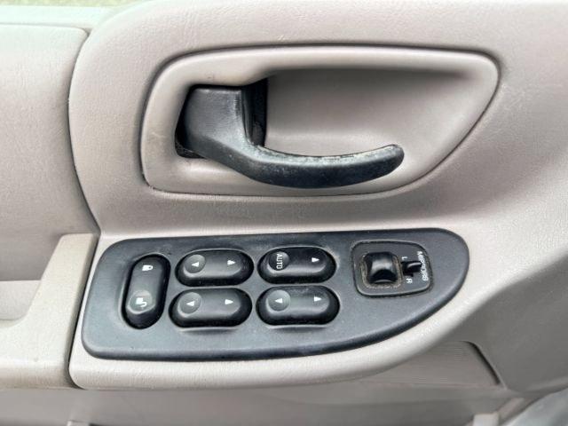 2001 SILVER /Medium Graphite Ford Windstar (2FMZA51451B) with an 38L V-6 regular unleaded engine, Automatic transmission, located at 1175 N Woodruff Ave, Idaho Falls, ID, 83401, 43.506901, -111.999657 - At Timberline Auto, finding a great deal on your next vehicle is always easy! Our experienced sales staff goal is to help find you the right vehicle at the right price! Our knowledgeable finance department has options for almost any credit score. We offer extended service contract options to prot- Photo#45