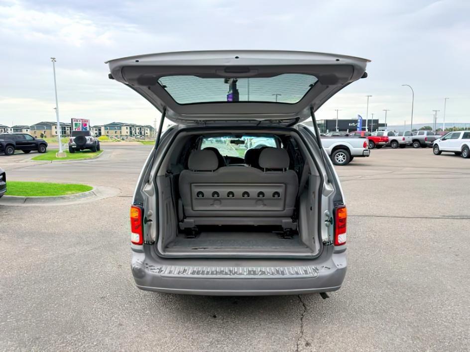 2001 SILVER /Medium Graphite Ford Windstar (2FMZA51451B) with an 38L V-6 regular unleaded engine, Automatic transmission, located at 1175 N Woodruff Ave, Idaho Falls, ID, 83401, 43.506901, -111.999657 - At Timberline Auto, finding a great deal on your next vehicle is always easy! Our experienced sales staff goal is to help find you the right vehicle at the right price! Our knowledgeable finance department has options for almost any credit score. We offer extended service contract options to prot- Photo#4