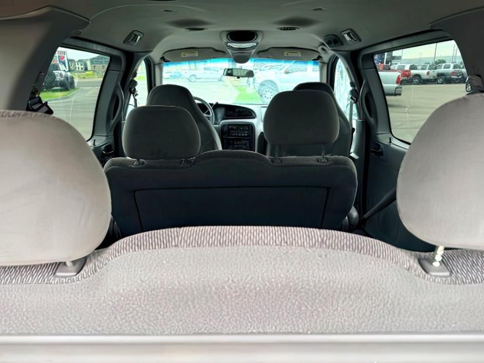 2001 SILVER /Medium Graphite Ford Windstar (2FMZA51451B) with an 38L V-6 regular unleaded engine, Automatic transmission, located at 1175 N Woodruff Ave, Idaho Falls, ID, 83401, 43.506901, -111.999657 - At Timberline Auto, finding a great deal on your next vehicle is always easy! Our experienced sales staff goal is to help find you the right vehicle at the right price! Our knowledgeable finance department has options for almost any credit score. We offer extended service contract options to prot- Photo#5