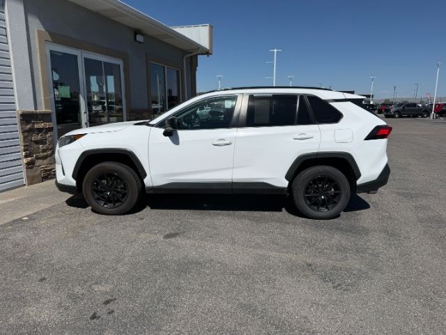 photo of 2021 Toyota RAV4 LE