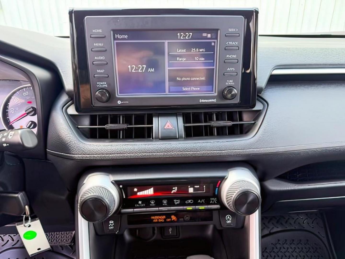 2021 Super White /Black Toyota RAV4 (2T3F1RFVXMW) with an Dynamic Force 25L I-4 portdirect injection engine, Automatic transmission, located at 1175 N Woodruff Ave, Idaho Falls, ID, 83401, 43.506901, -111.999657 - At Timberline Auto, finding a great deal on your next vehicle is always easy! Our experienced sales staff goal is to help find you the right vehicle at the right price! Our knowledgeable finance department has options for almost any credit score. We offer extended service contract options to prot- Photo#17