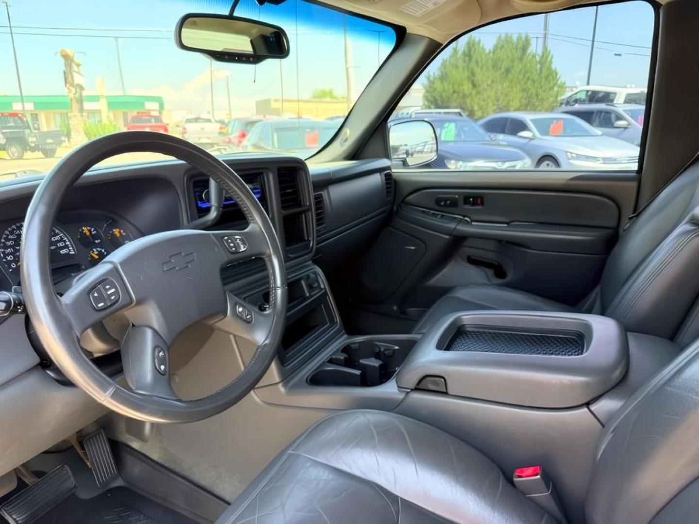 2004 Silver Birch Metallic /Dark Charcoal Chevrolet Silverado 1500 (2GCEK13T341) with an Vortec 53L V-8 regular unleaded engine, Automatic transmission, located at 1175 N Woodruff Ave, Idaho Falls, ID, 83401, 43.506901, -111.999657 - At Timberline Auto, finding a great deal on your next vehicle is always easy! Our experienced sales staff goal is to help find you the right vehicle at the right price! Our knowledgeable finance department has options for almost any credit score. We offer extended service contract options to prot- Photo#12
